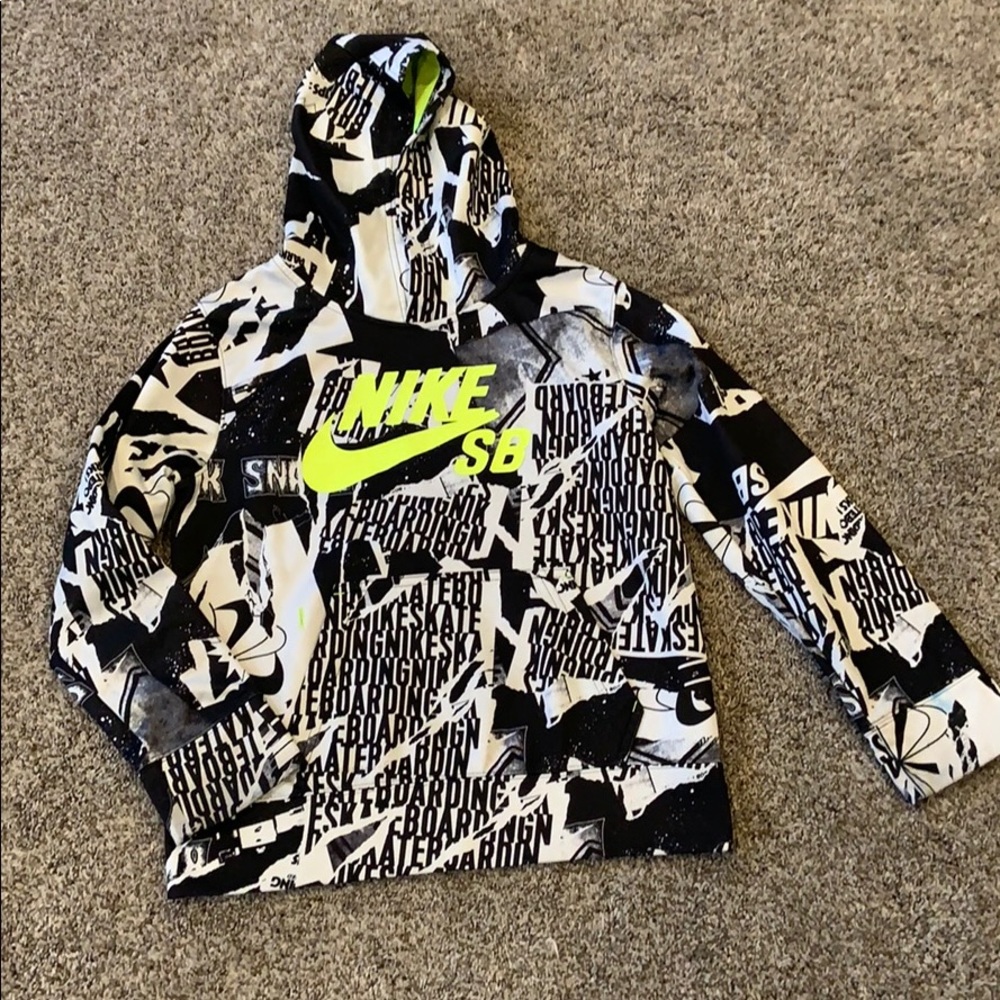 YOUTH Nike SB Hoodie-Size M (10-12)
